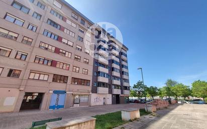 Exterior view of Flat for sale in Burgos Capital  with Heating, Terrace and Storage room