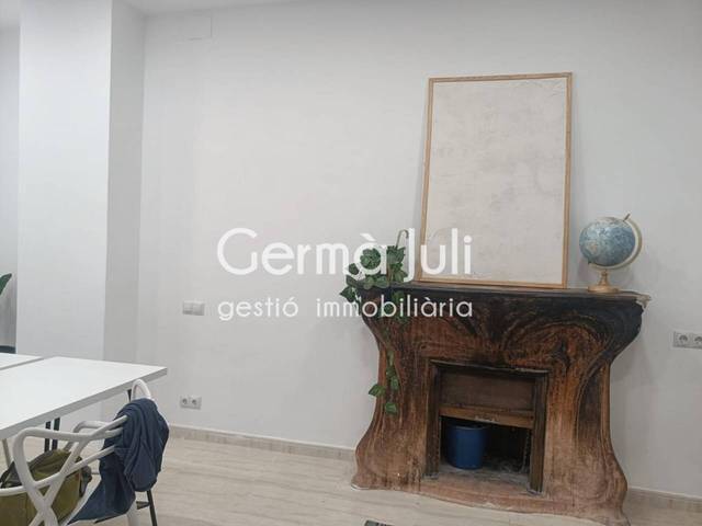 Local comercial en Alquiler en Calle Francesc Layret en Centre