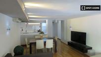 Living room of Flat to rent in  Barcelona Capital  with Air Conditioner, Heating and Furnished