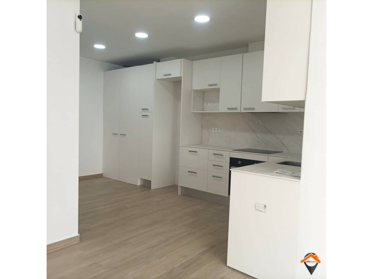 Kitchen of Flat for sale in Sabadell  with Air Conditioner and Parquet flooring
