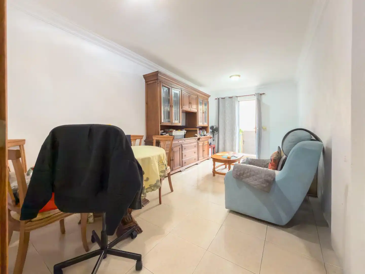 Wohnzimmer von Erdgeschoss zum Verkauf in San Cristóbal de la Laguna mit Klimaanlage und Terrasse