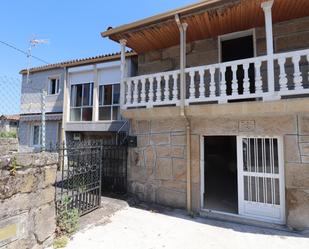 Vista exterior de Casa o xalet en venda en Taboadela amb Terrassa i Balcó