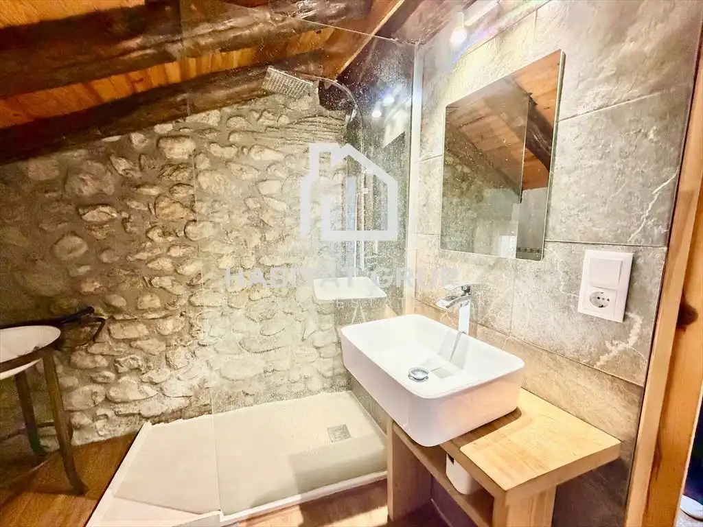Bany de Casa o xalet en venda en Prats i Sansor amb Calefacció, Terrassa i Traster