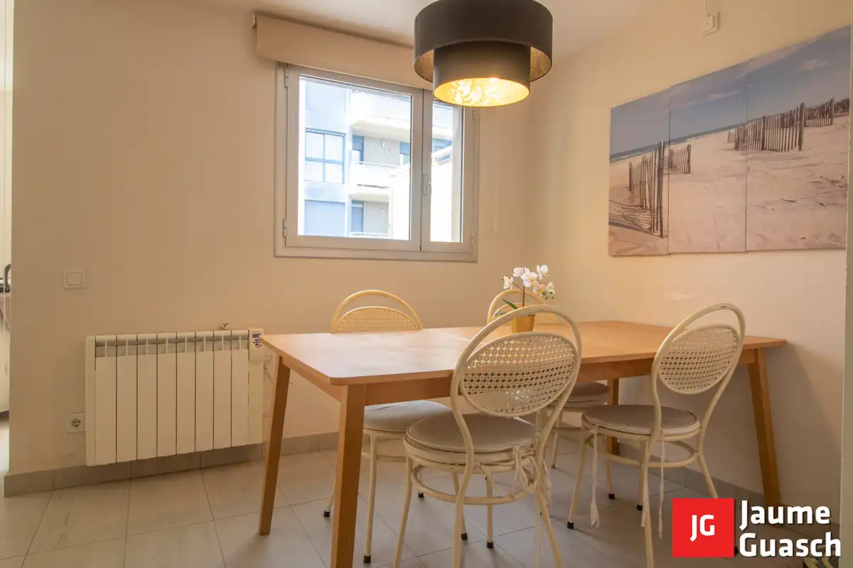 Esszimmer von Dachboden zum Verkauf in Torredembarra mit Klimaanlage, Heizung und Terrasse