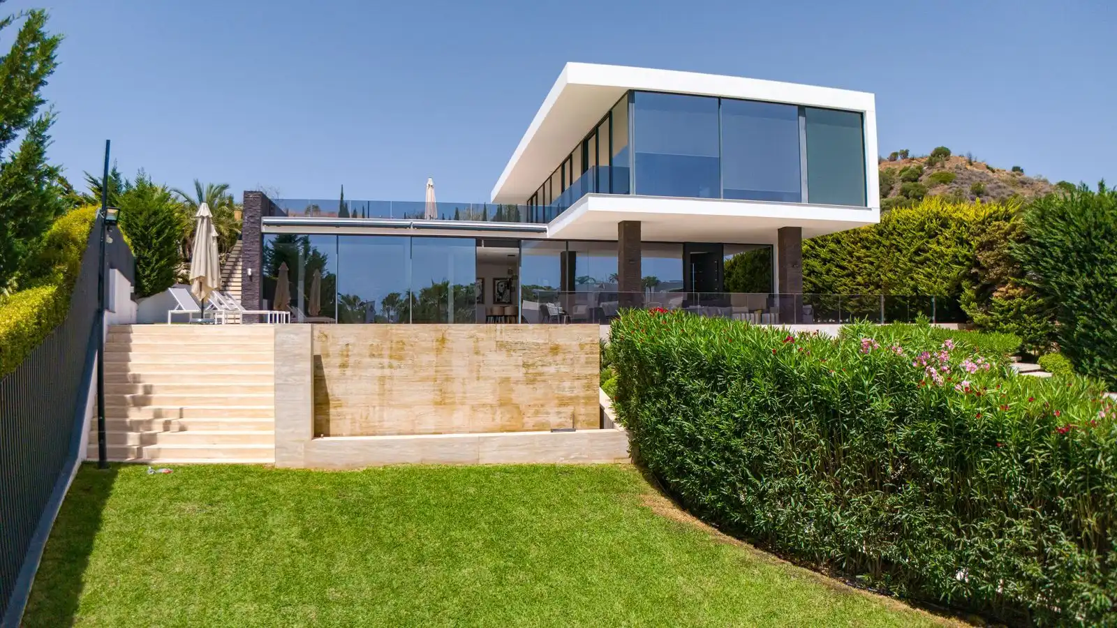 Außenansicht von Haus oder Chalet zur Miete in Marbella mit Klimaanlage, Privatgarten und Terrasse