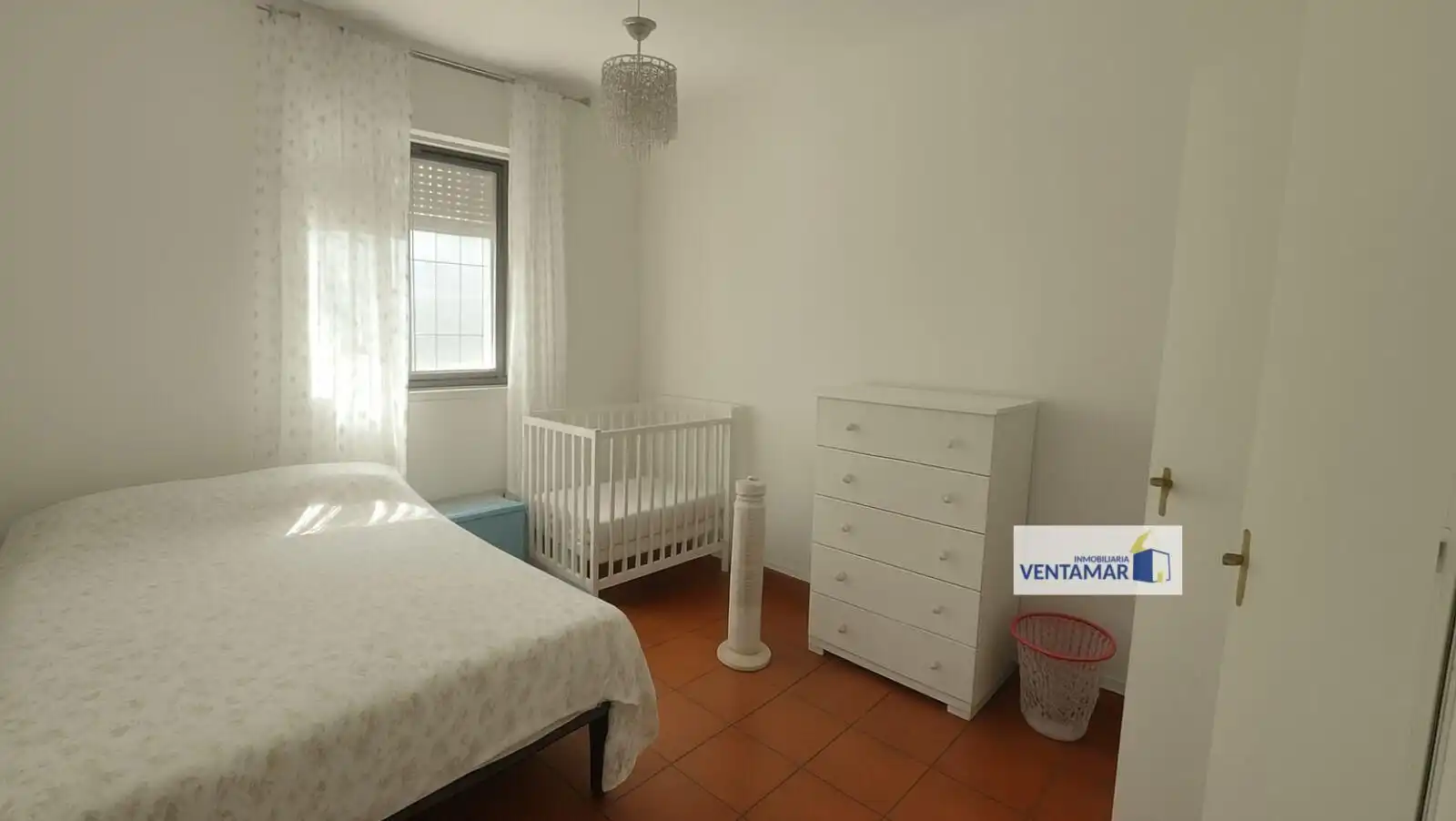 Habitación de Casa adosada en venta en Castellar de la Frontera con Jardín privado, Trastero y Balcón