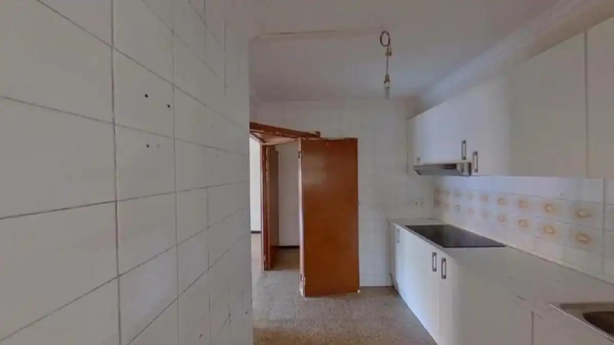 Kitchen of Apartments for sale in Salt  with Balcony