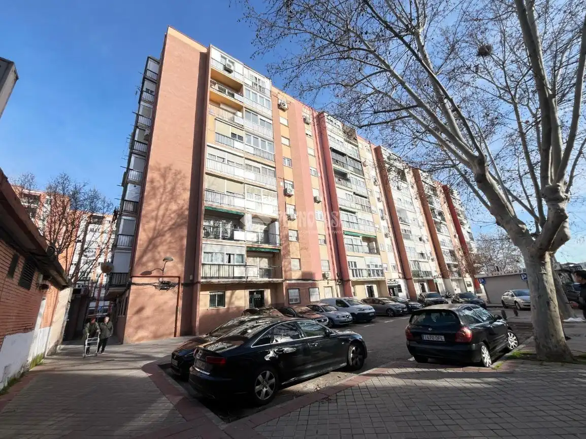 Exterior view of Flat for sale in Madrid  with Air Conditioner and Heating