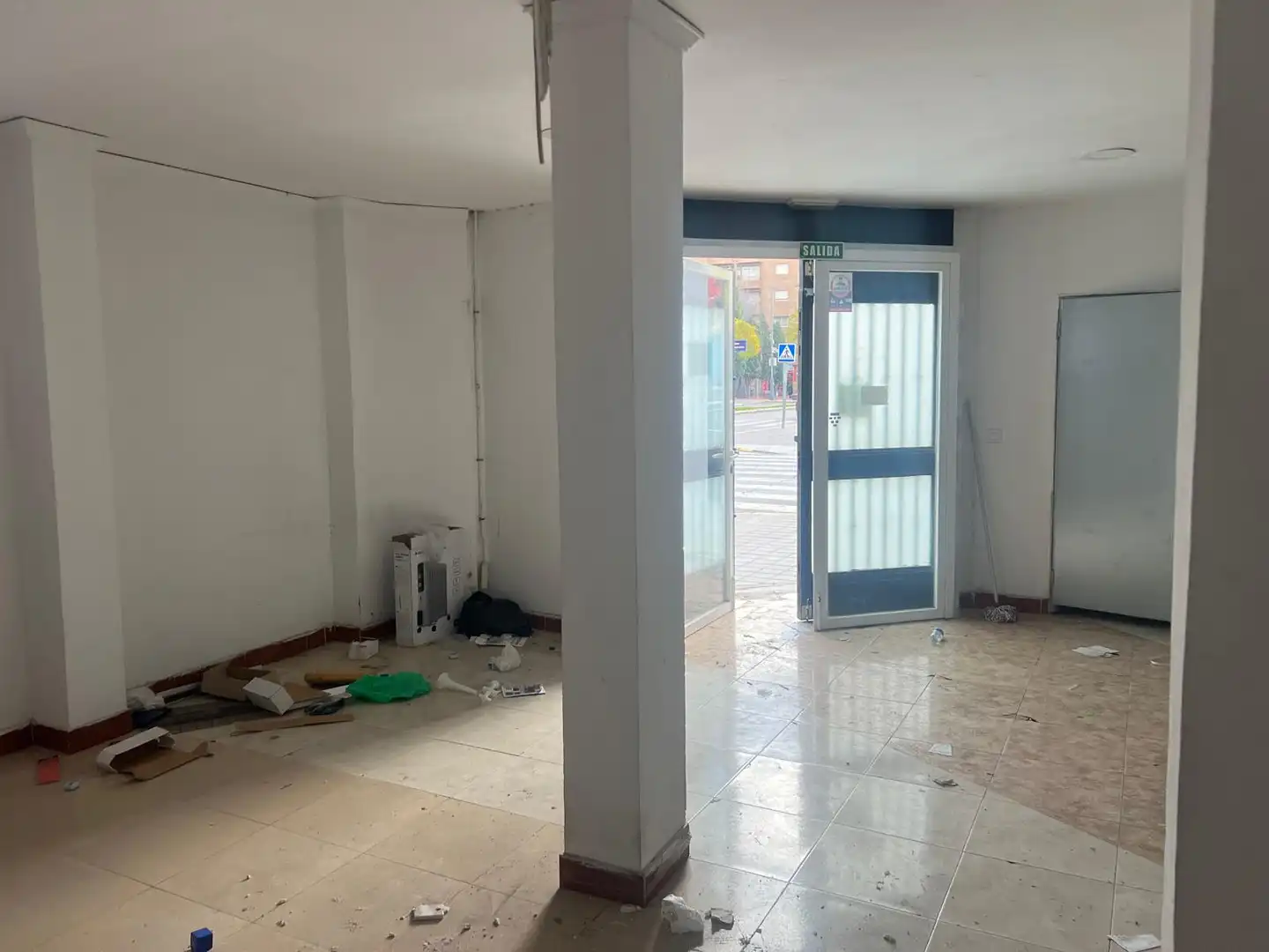 Nave industrial de alquiler en Manises con Calefacción y Alarma