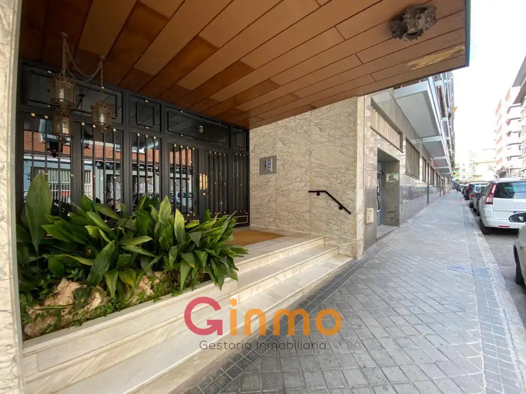 Flat for rent in Calle de San Julio, 3, El Viso