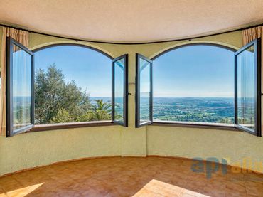 Villa avec piscine à vendre à Basilea