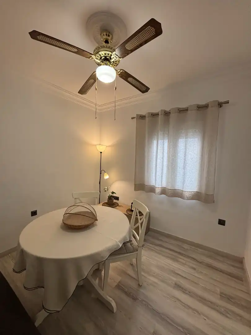 Comedor de Casa adosada en venta en Mairena del Aljarafe con Jardín privado, Parquet y Terraza