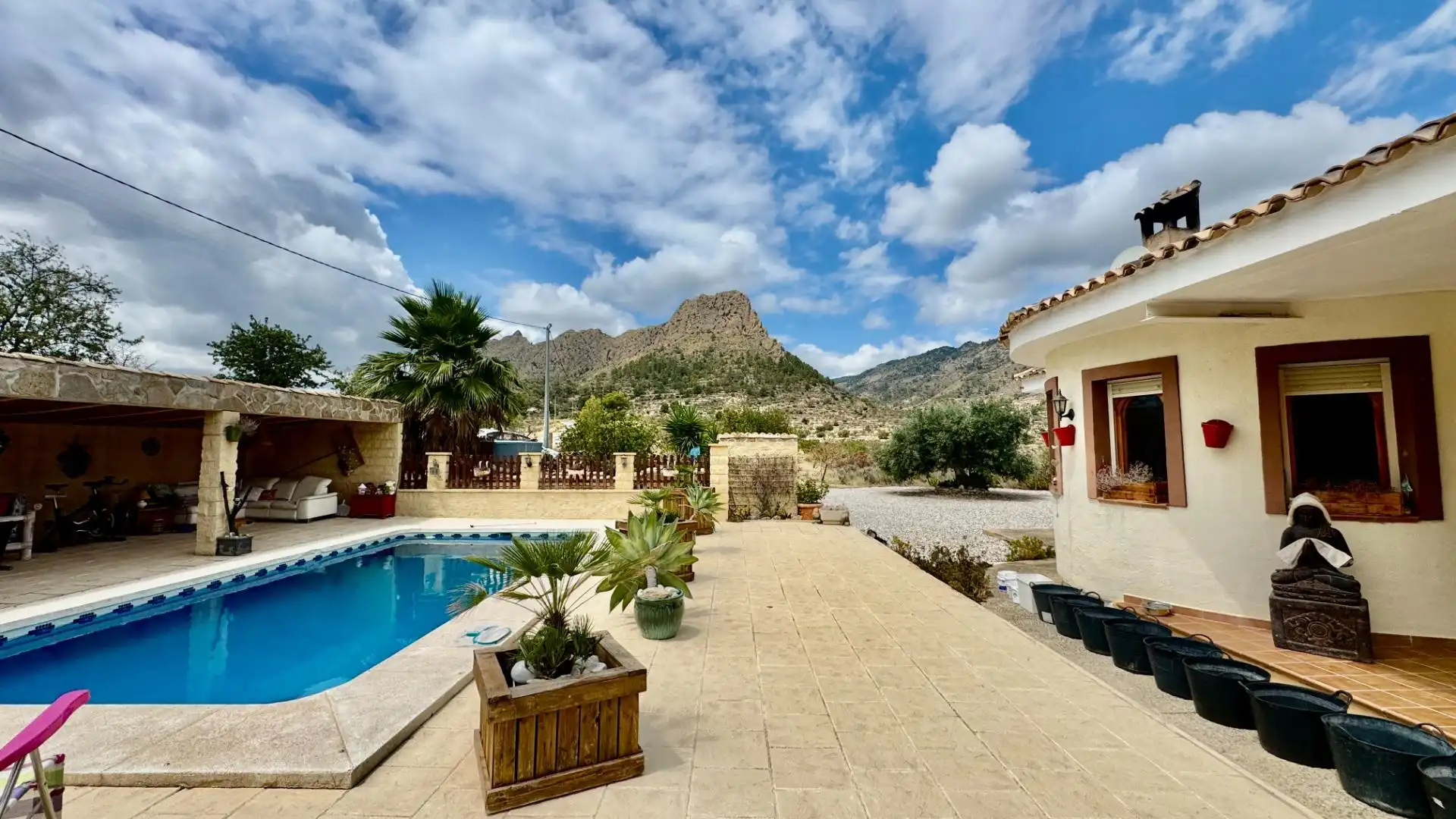 Haus mit Pool zum Verkauf in Figueret