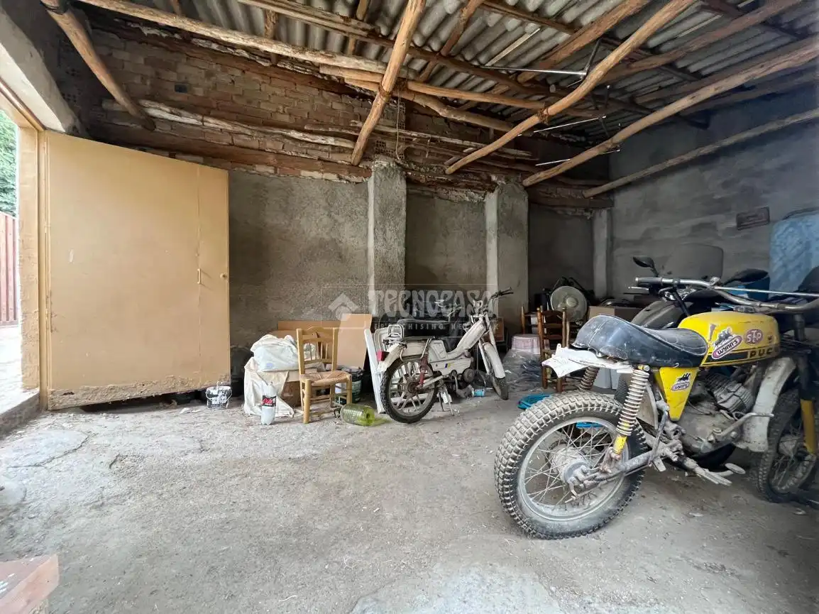Industrial land for sale in Alhendín