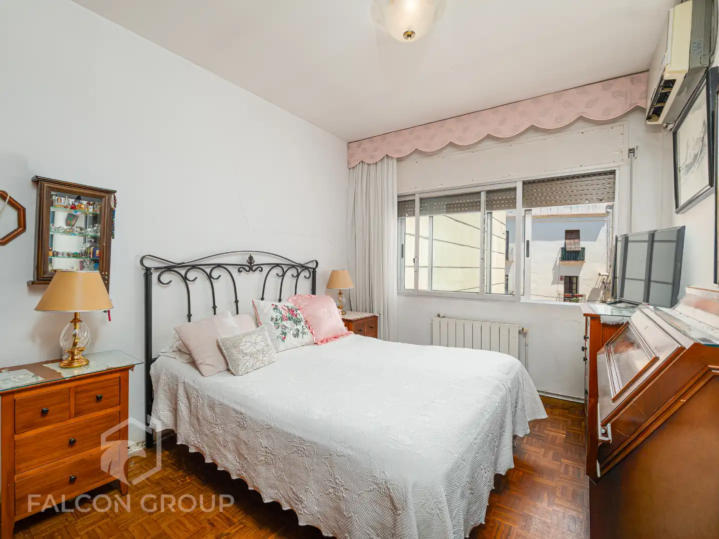 Bedroom of Flat for sale in Vilanova i la Geltrú  with Terrace and Balcony