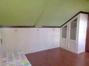 Schlafzimmer von Wohnung zur Miete in Gijón  mit Heizung, Parkett und Möbliert