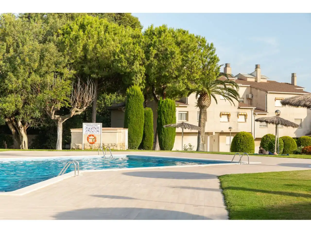 Swimming pool of Flat for sale in Cambrils  with Air Conditioner, Terrace and Furnished