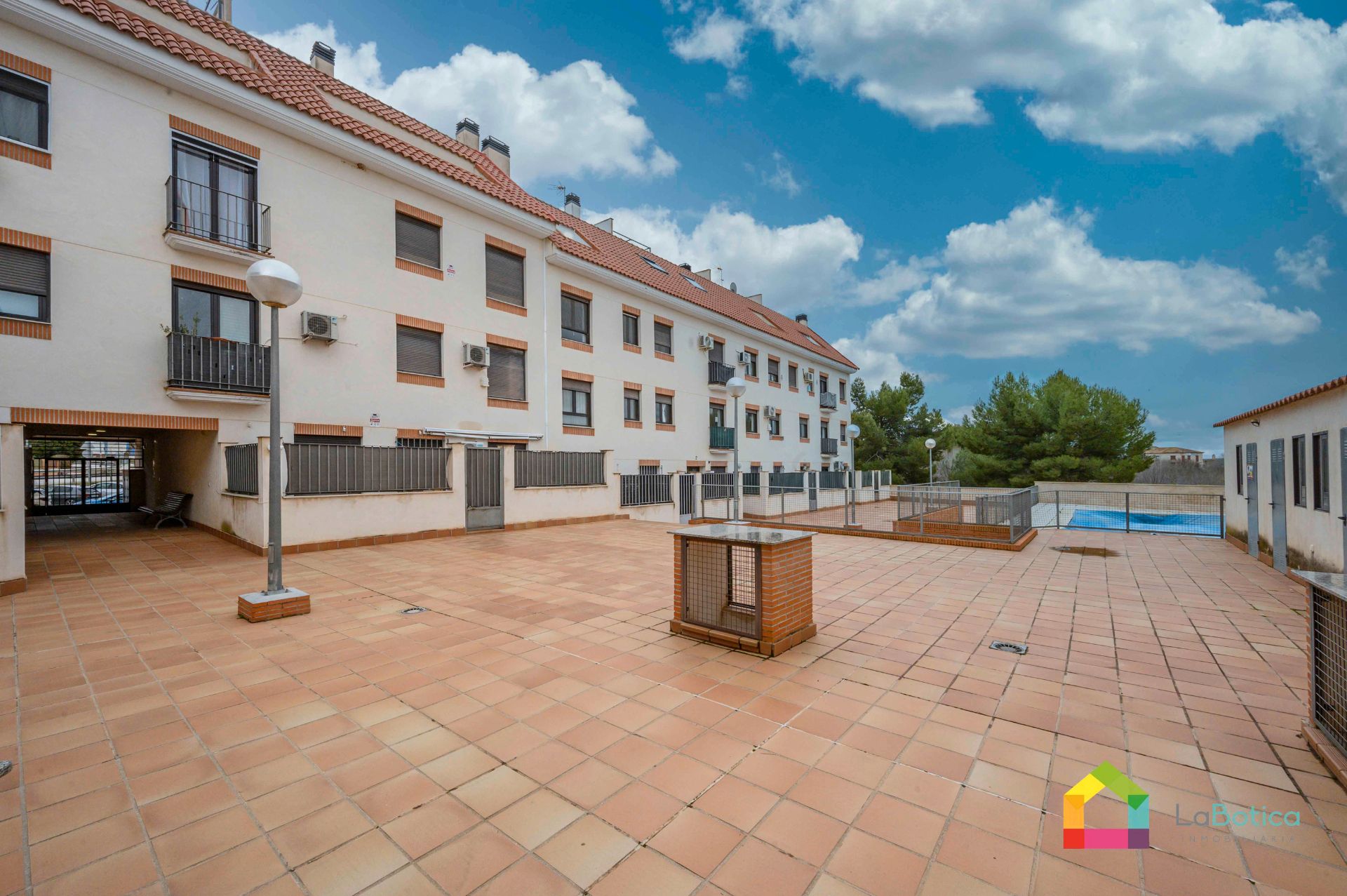 Exterior view of Flat for sale in Yepes  with Air Conditioner, Heating and Community pool