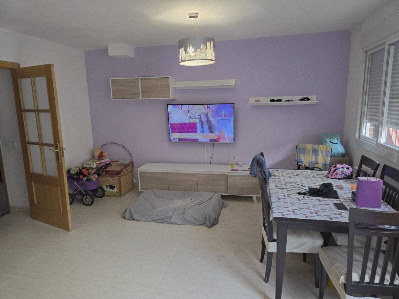 Sala d'estar de Casa adosada en venda en Pioz amb Calefacció i Jardí privat