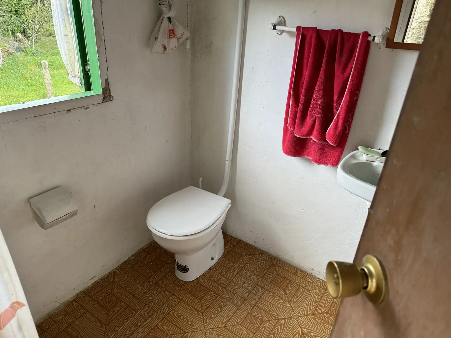 Baño de Casa o chalet en venta en Crecente con Jardín privado, Trastero y Amueblado