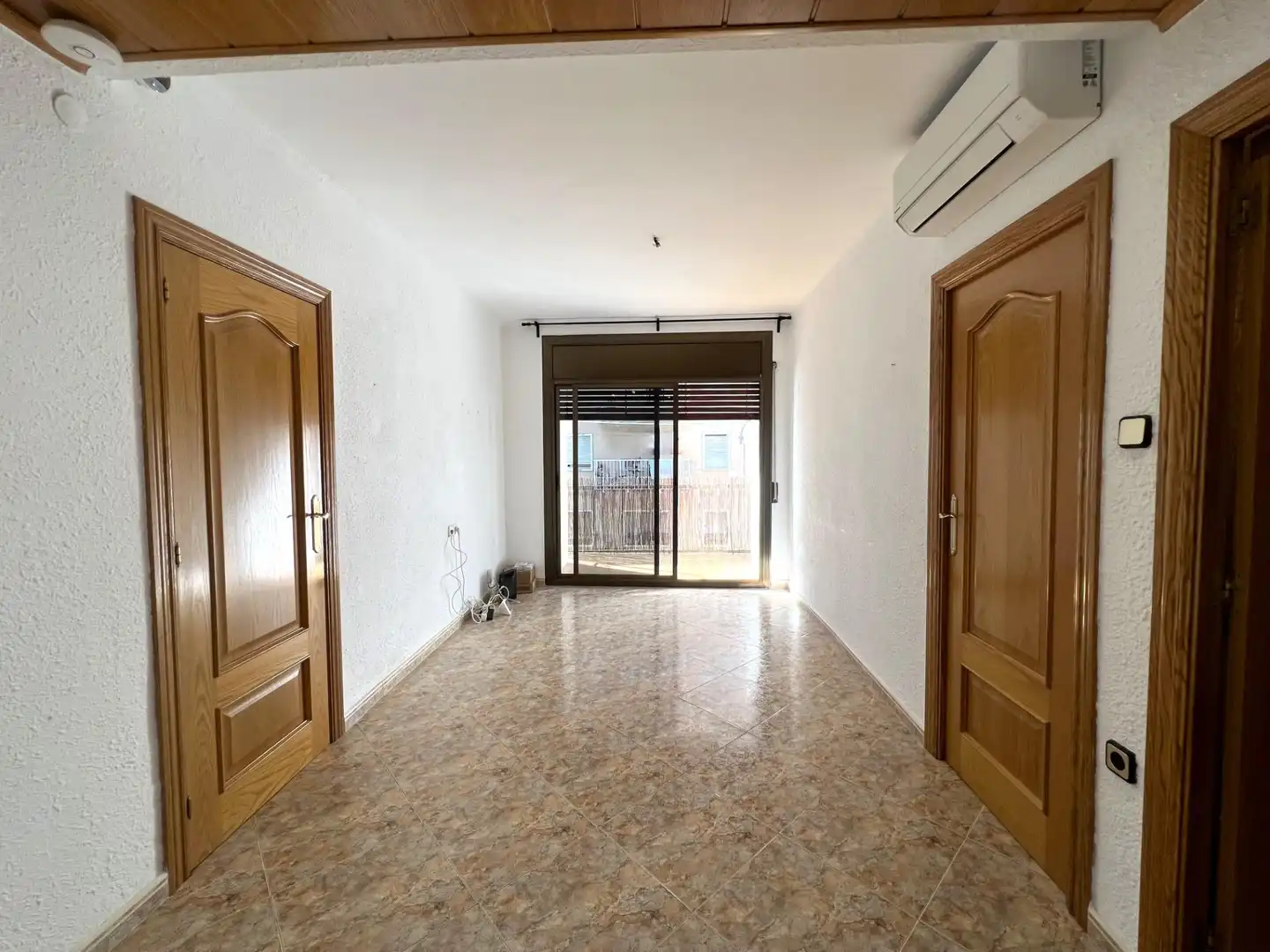 Flat for sale in L'Hospitalet de Llobregat  with Air Conditioner, Heating and Furnished