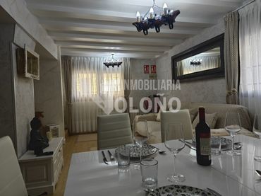 Maison rustique à vendre à Avenida de La Rioja 85