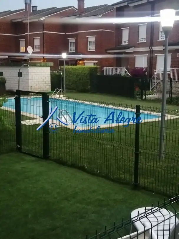 Piscina de Casa adosada en venta en Casalarreina con Calefacción, Jardín privado y Parquet