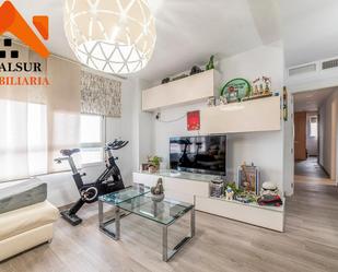 Living room of Flat for sale in  Sevilla Capital  with Air Conditioner and Storage room