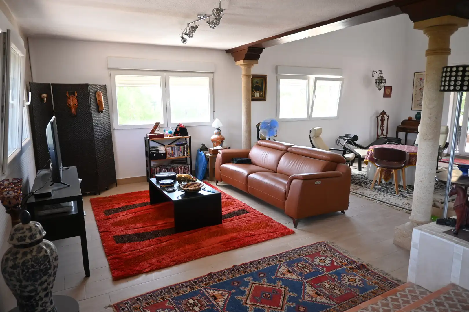 Sala d'estar de Casa o xalet en venda en Las Gabias amb Jardí privat, Terrassa i Traster
