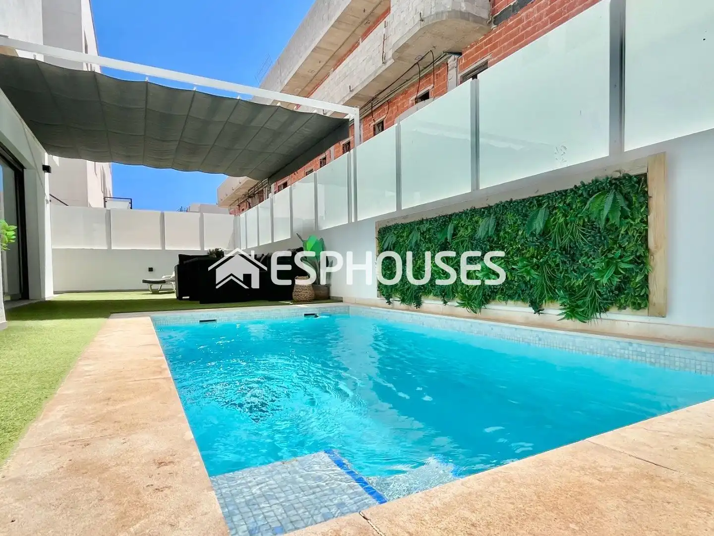 Chalet con terraza en venta en Los Secanos