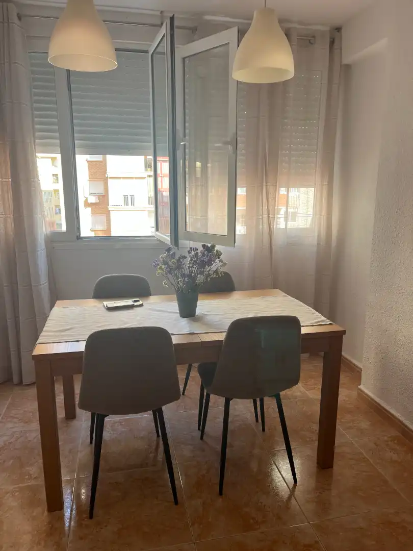 Comedor de Piso de alquiler en Málaga con Aire acondicionado y Amueblado