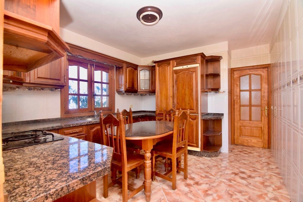 Kitchen of House or chalet for sale in Guía de Isora  with Private garden and Storage room
