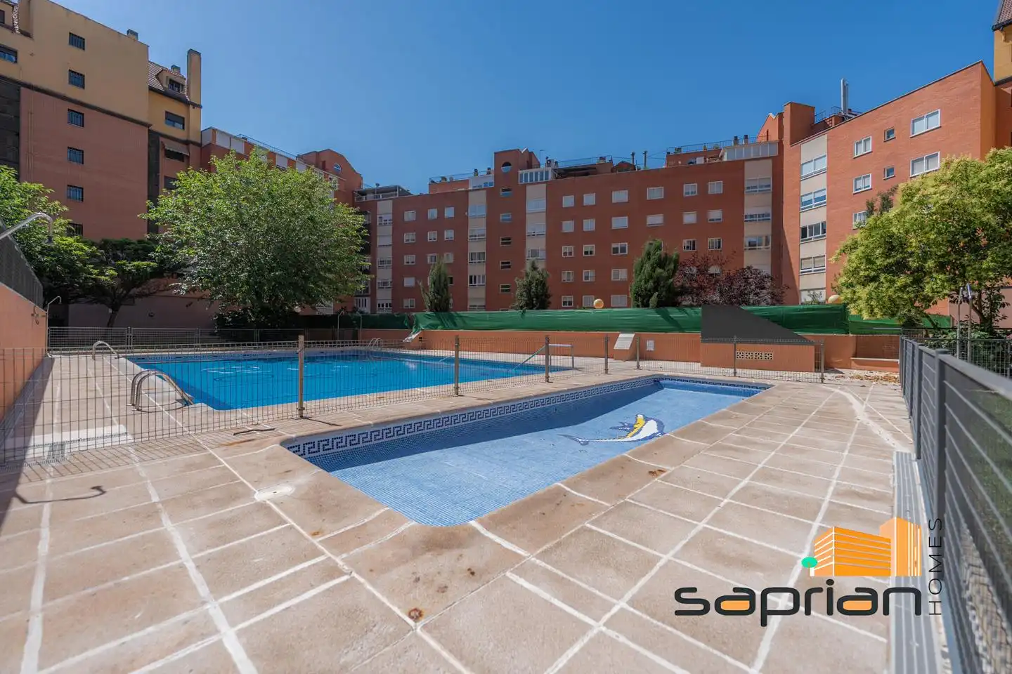 Piscina de Piso en venta en Alcalá de Henares con Aire acondicionado, Calefacción y Jardín privado