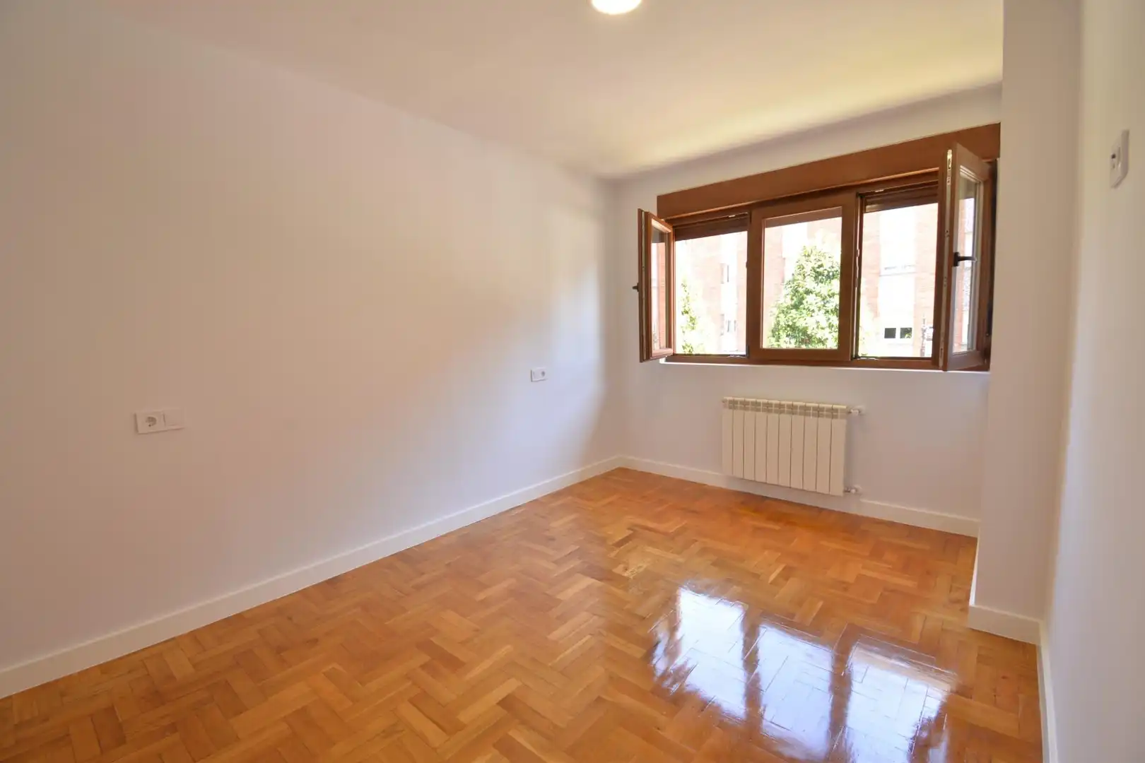 Bedroom of Houses for rent in Oviedo   with Terrace and Storage room