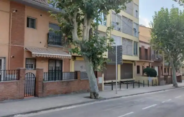 Außenansicht von Wohnung zum Verkauf in Canovelles