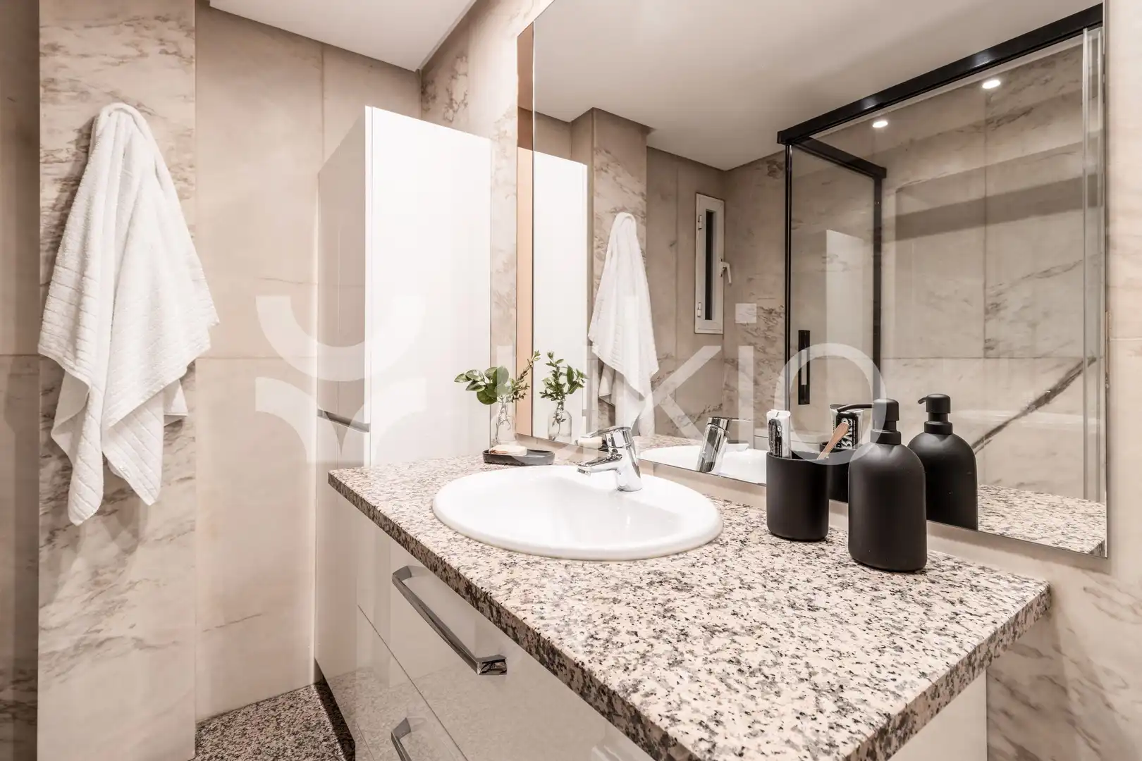Baño de Apartamento de alquiler en Madrid con Aire acondicionado, Calefacción y Amueblado
