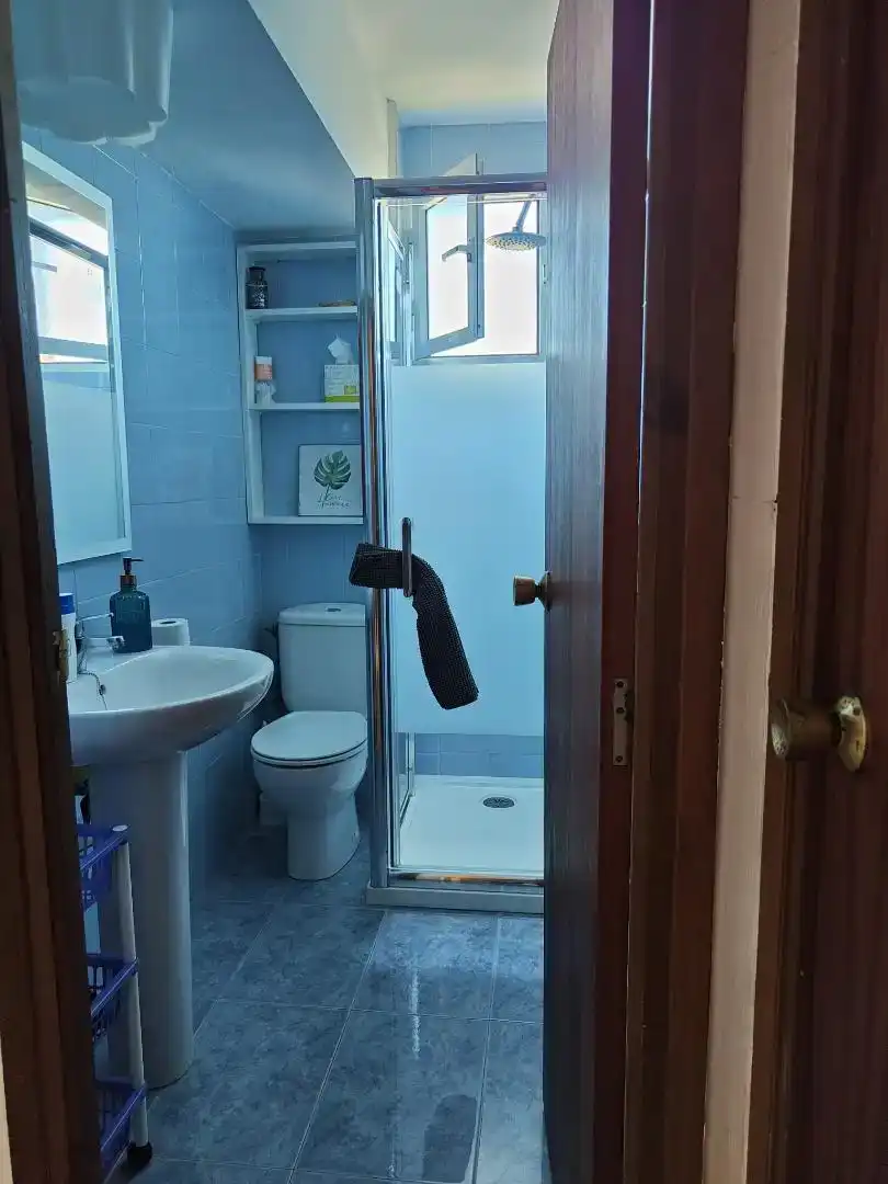 Bathroom of Apartments for rent in Las Rotas / Les Rotes