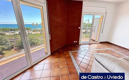 Exterior view of Apartment for sale in Pineda de Mar  with Air Conditioner and Terrace