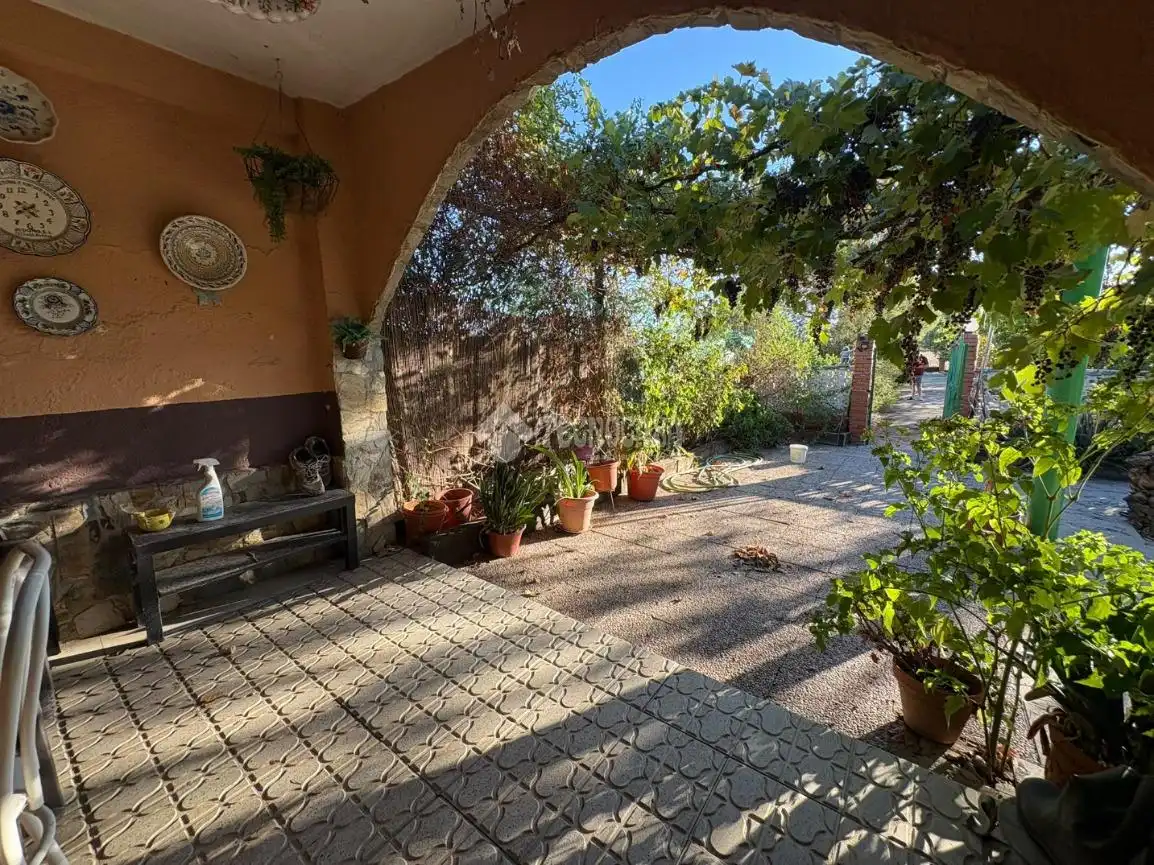 Casa rústica en venda a Tres Olivos - La Piedad