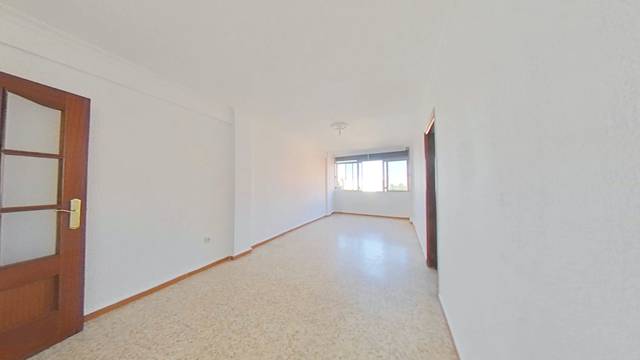 Piso en Alquiler en Sta. Aurelia - Cantábrico - Atlàntico - La Romería