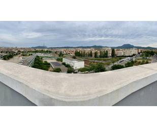 Vista exterior de Dúplex en venda en Terrassa amb Aire condicionat, Terrassa i Piscina