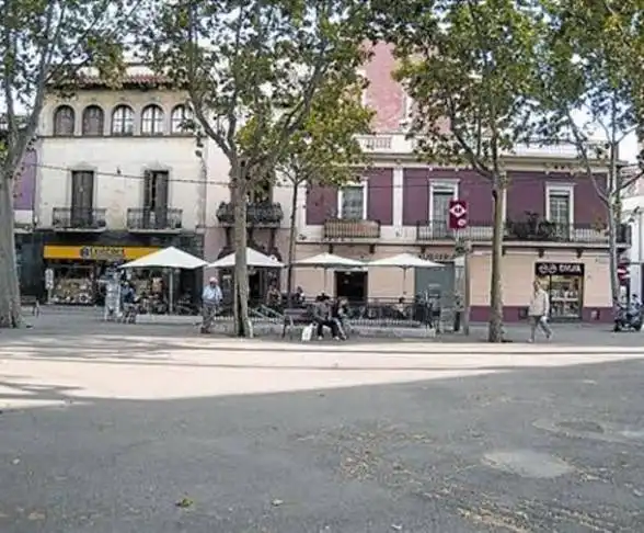 Edifici en venda a Plaça d'Eivissa, Horta