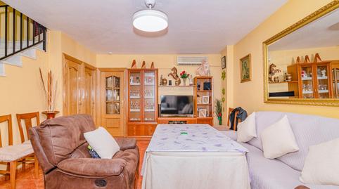 Foto 3 de Casa adosada en venta en Calle Zaida, Residencial Triana - Barrio Alto, Las Gabias