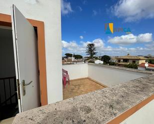 Terrassa de Casa adosada en venda en Chiclana de la Frontera amb Aire condicionat, Traster i Moblat