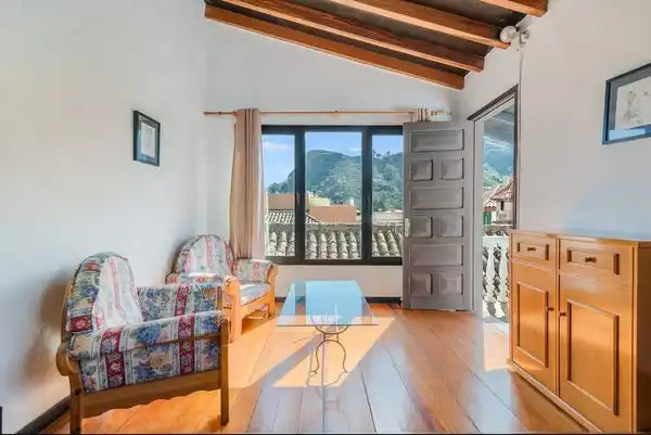 Sala de estar de Piso en venta en Vega de San Mateo con Terraza, Trastero y Amueblado