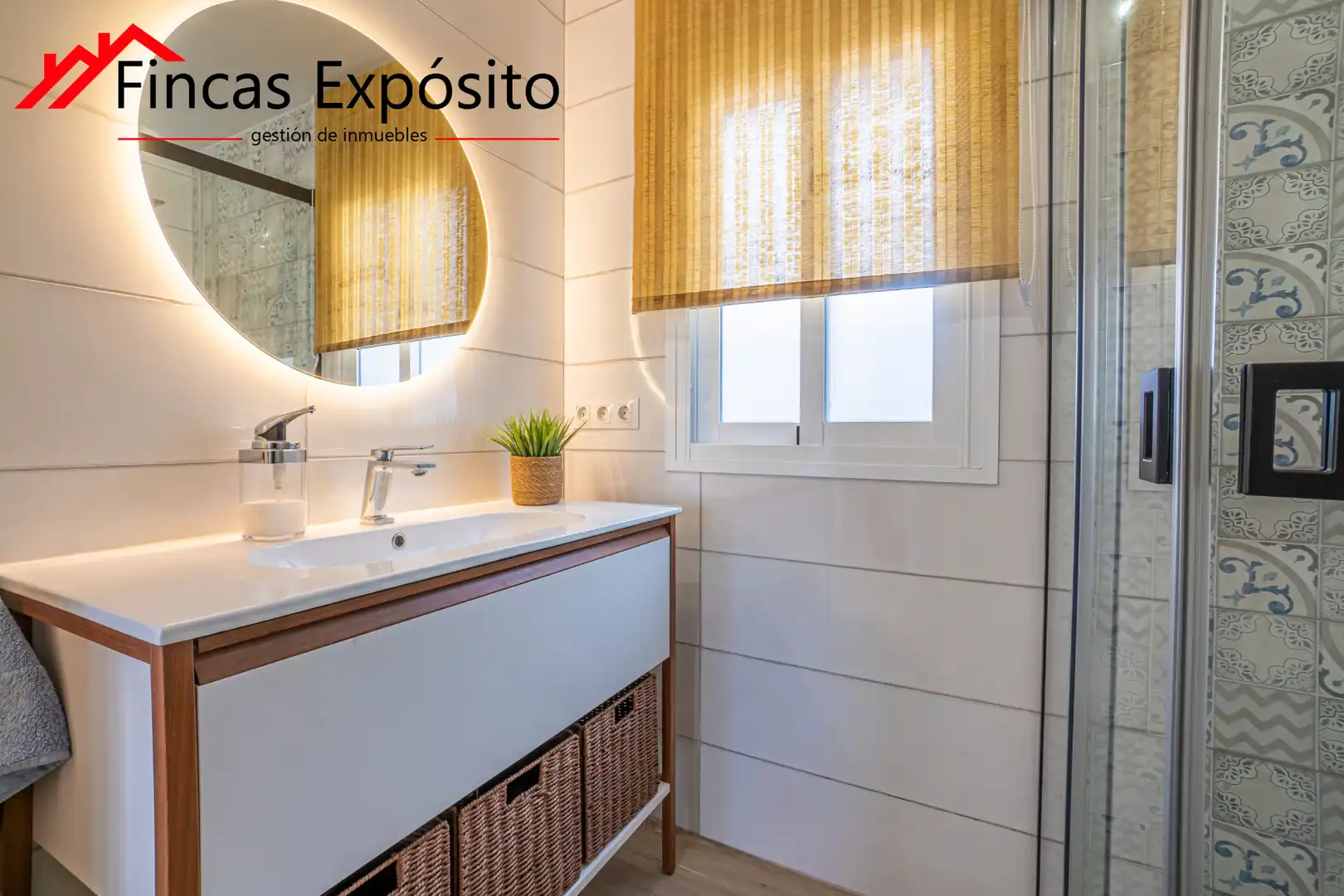 Bany de Casa o xalet en venda en Vélez-Málaga amb Aire condicionat i Terrassa
