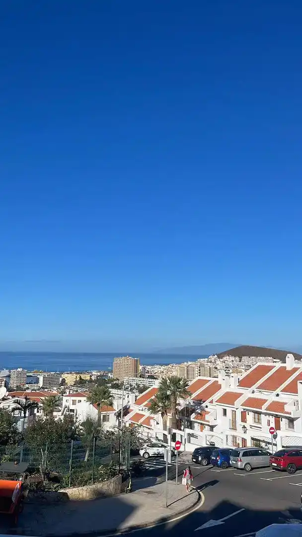 Vista exterior de Dúplex en venta en Arona con Piscina, Amueblado y Horno