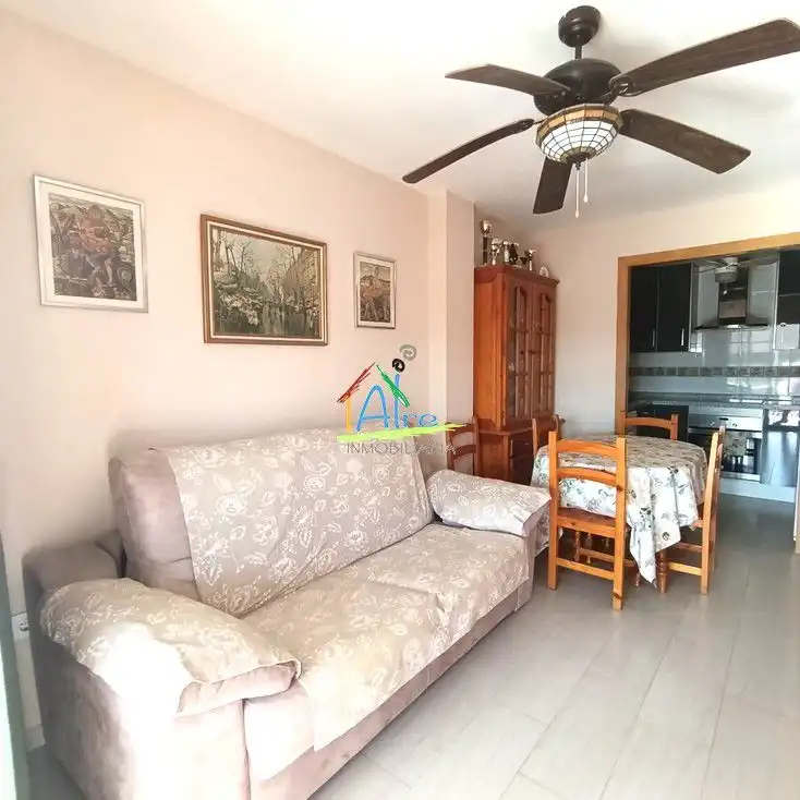 Sala d'estar de Apartament en venda en Almonte amb Aire condicionat, Terrassa i Piscina comunitària