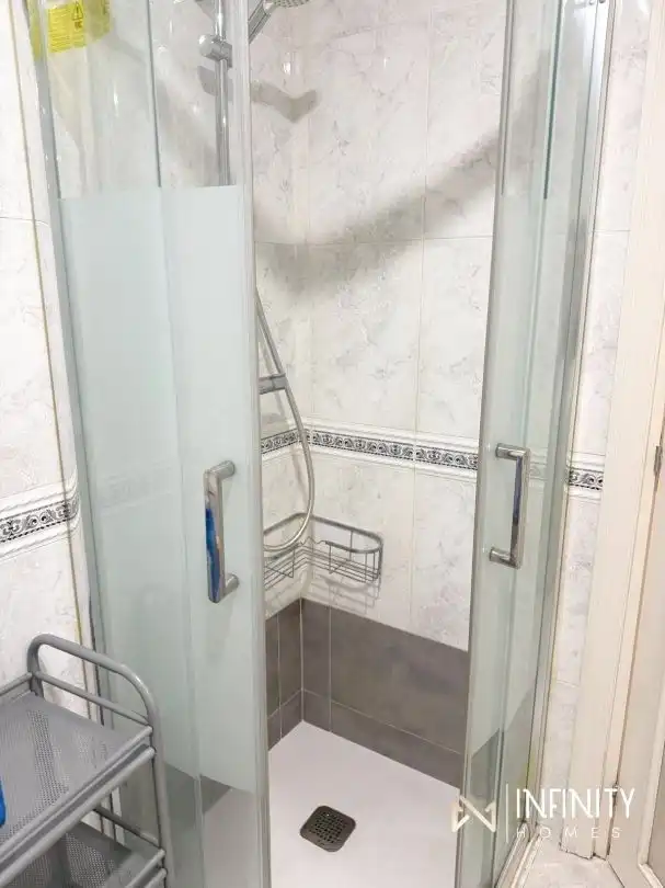 Baño de Piso en venta en Bilbao  con Calefacción, Terraza y Balcón
