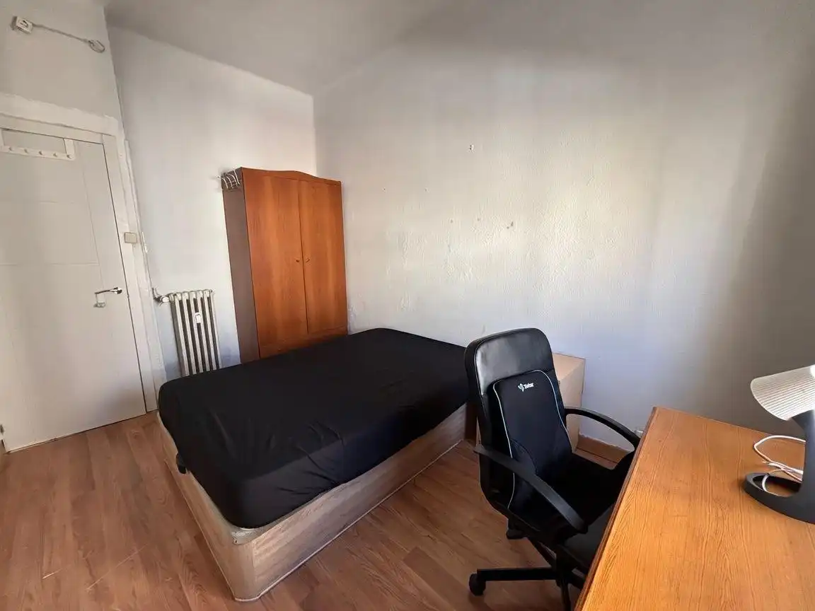 Bedroom of Flat for rent in Madrid